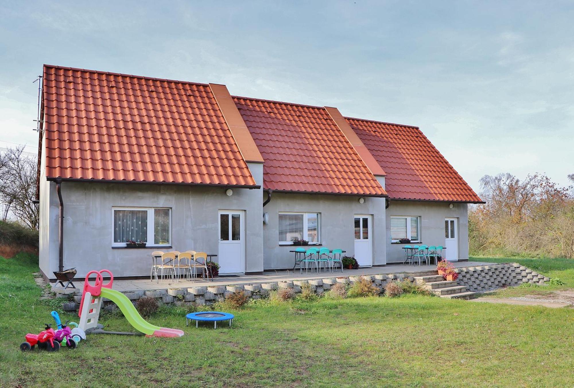 Apartmany Vinarstvi Klucov Lstibor Exterior photo